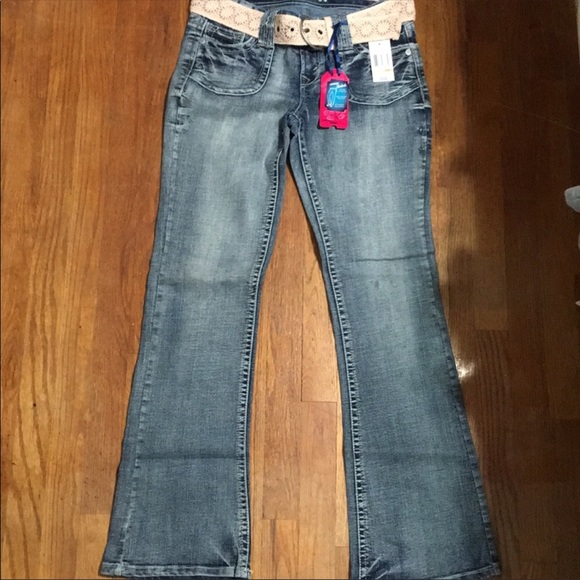 Wallflower Juniors boot cut jeans - Picture 2 of 9